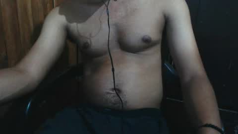 Snapshot of j_castello chatting on 05/02/26, 02:27 J online show from 05/02/26, 02:27