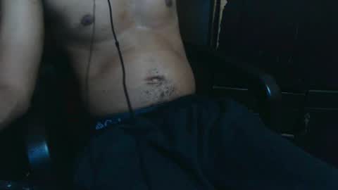 Snapshot of j_castello chatting on 05/04/26, 02:07 J online show from 05/04/26, 02:07