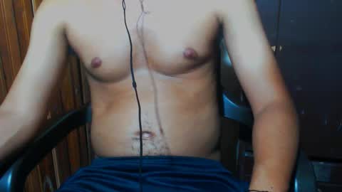 Snapshot of j_castello chatting on 05/14/26, 01:23 J online show from 05/14/26, 01:23