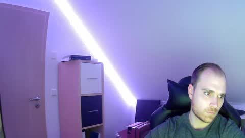 here4y online show from 02/02/25, 06:31