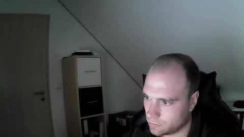 here4y online show from 10/06/25, 10:12