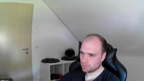 here4y online show from 04/08/26, 08:47