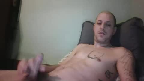 j_lion85 online show from 12/03/25, 10:02