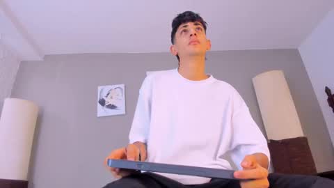 j_martony online show from 09/23/25, 12:19