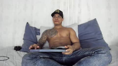 i am juan musiry independent model  online show from 02/08/25, 01:11