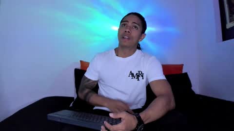 i am juan musiry independent model  online show from 10/18/25, 02:25