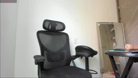 Snapshot of jack_carrington chatting on 04/26/26, 01:53 jack online show from 04/26/26, 01:53