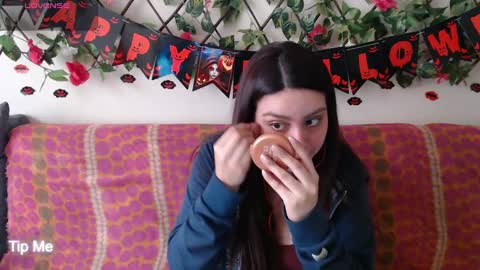 Snapshot of jack_emily11 chatting on 10/28/25, 04:53 Jack and Emily online show from 10/28/25, 04:53