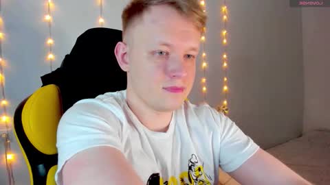 Snapshot of jack_only__ chatting on 10/29/25, 11:17 Anton online show from 10/29/25, 11:17