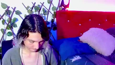 Snapshot of jack_s21 chatting on 12/03/24, 10:40 Laick online show from 12/03/24, 10:40