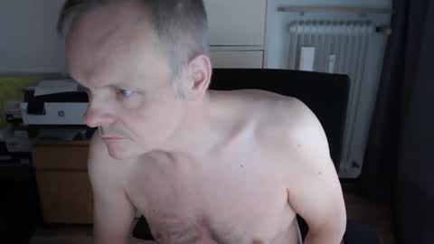 Snapshot of jackdus74 chatting on 10/23/25, 02:38 jackdus74 online show from 10/23/25, 02:38