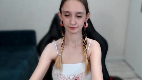 Snapshot of jackie__morgan chatting on 12/27/24, 01:22 jackie__morgan online show from 12/27/24, 01:22