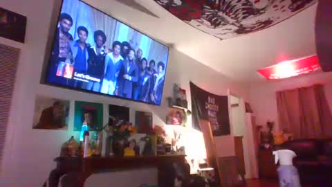 sophi scott online show from 10/14/25, 06:47