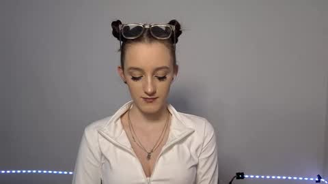 Lisa online show from 01/16/26, 09:08