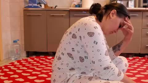 alex and alice online show from 05/13/26, 08:23