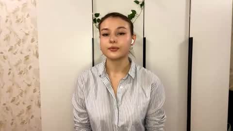 Snapshot of jacknault chatting on 11/13/25, 02:38 Sonya online show from 11/13/25, 02:38