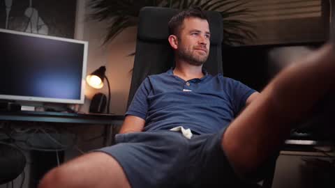 Snapshot of jackoffdude85 chatting on 09/28/25, 03:23 Colten Carter online show from 09/28/25, 03:23