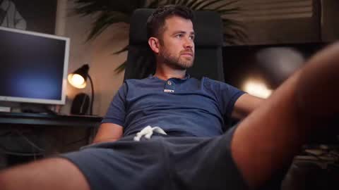 Snapshot of jackoffdude85 chatting on 09/29/25, 04:06 Colten Carter online show from 09/29/25, 04:06