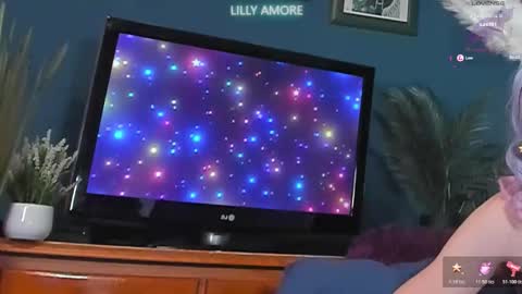 LillyAmore online show from 10/17/25, 05:15