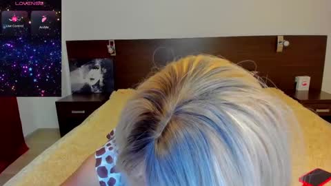 Snapshot of jacksallyevans chatting on 02/11/25, 04:46 sallyevans online show from 02/11/25, 04:46