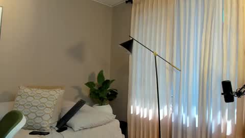 Jackson Bell online show from 02/19/25, 07:48