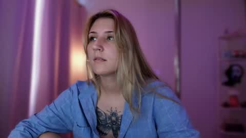 Linda Sofia help me get to 100 thumbs up online show from 05/23/26, 02:10