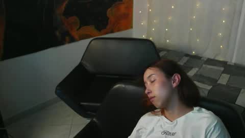 jackyrosee2323 online show from 04/28/26, 08:47