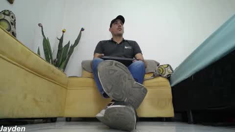 Jacob And Jayden online show from 12/16/25, 07:19