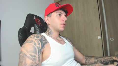 jacobb116 online show from 10/01/25, 12:16