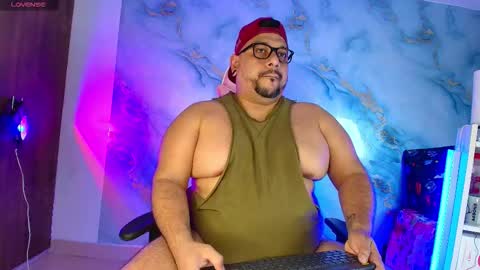 Snapshot of jacoob_woods chatting on 03/04/26, 03:01 daddy sir master bear online show from 03/04/26, 03:01