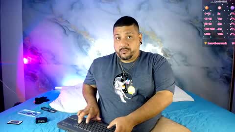 Snapshot of jacoob_woods chatting on 04/16/26, 12:50 daddy sir master bear online show from 04/16/26, 12:50