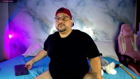 Snapshot of jacoob_woods chatting on 04/17/26, 11:13 daddy sir master bear online show from 04/17/26, 11:13