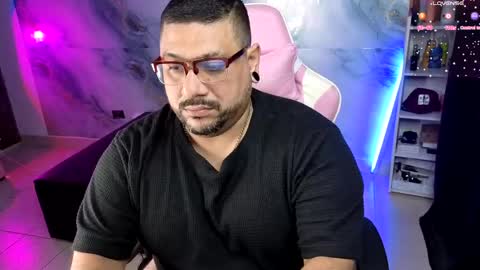 Snapshot of jacoob_woods chatting on 04/18/26, 07:07 daddy sir master bear online show from 04/18/26, 07:07