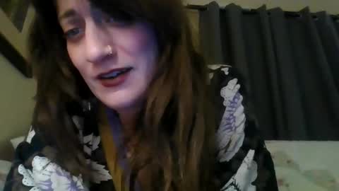 Jacqueline Stone online show from 11/08/25, 02:34