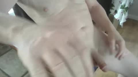 Snapshot of jacques6 chatting on 02/19/25, 12:44 jacques6 online show from 02/19/25, 12:44