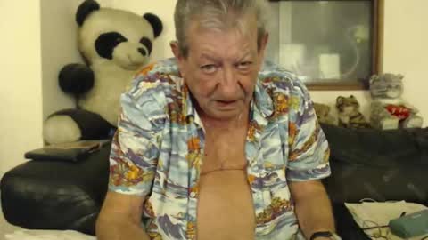 Snapshot of jacques_de_france chatting on 05/11/26, 01:22 Jacques online show from 05/11/26, 01:22