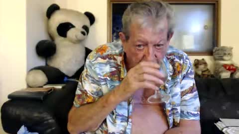 Snapshot of jacques_de_france chatting on 05/25/26, 03:56 Jacques online show from 05/25/26, 03:56