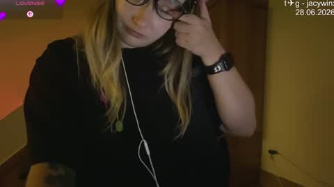 Snapshot of jacywinslat chatting on 06/28/26, 03:07 jacywinslat online show from 06/28/26, 03:07