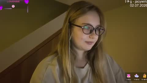 Snapshot of jacywinslat chatting on 07/02/26, 02:45 jacywinslat online show from 07/02/26, 02:45