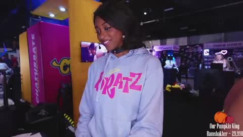 Snapshot of jada_valentine chatting on 10/17/25, 11:07 Jada online show from 10/17/25, 11:07