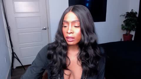 Jade online show from 11/25/25, 03:28