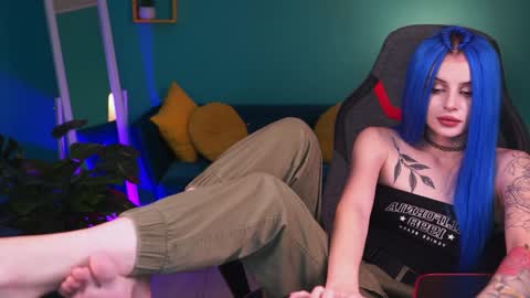 jade_castle online show from 01/24/25, 05:10