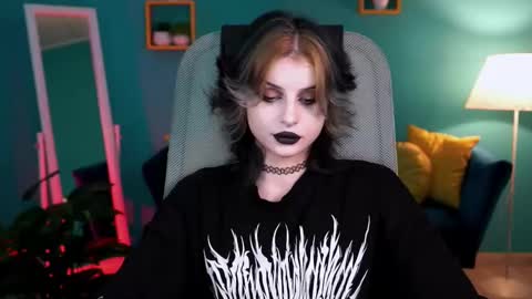 jade_castle online show from 02/19/25, 05:05