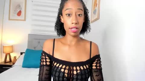 Jade smile online show from 12/09/24, 02:39