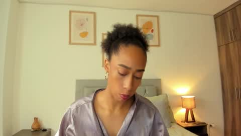 Jade smile online show from 10/25/25, 03:18