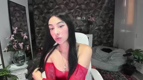 Snapshot of jade_porn chatting on 12/06/24, 11:33 Jade independent model online show from 12/06/24, 11:33