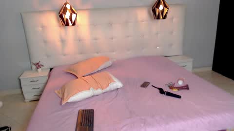 karlla scarlet online show from 12/22/24, 06:28