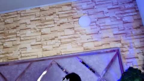 jade white  online show from 01/07/26, 01:02