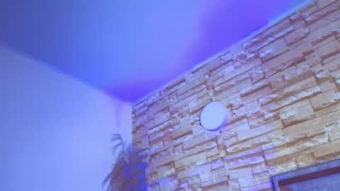 jade white  online show from 03/04/26, 01:50