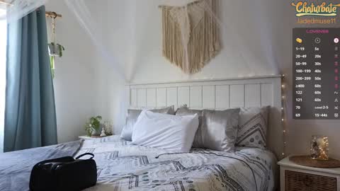 Jade online show from 12/30/24, 11:26